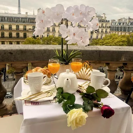 Apartament Magnifique Champs Elysees Vue Tour Eiffel Et Arc De Triomphe Paryż
