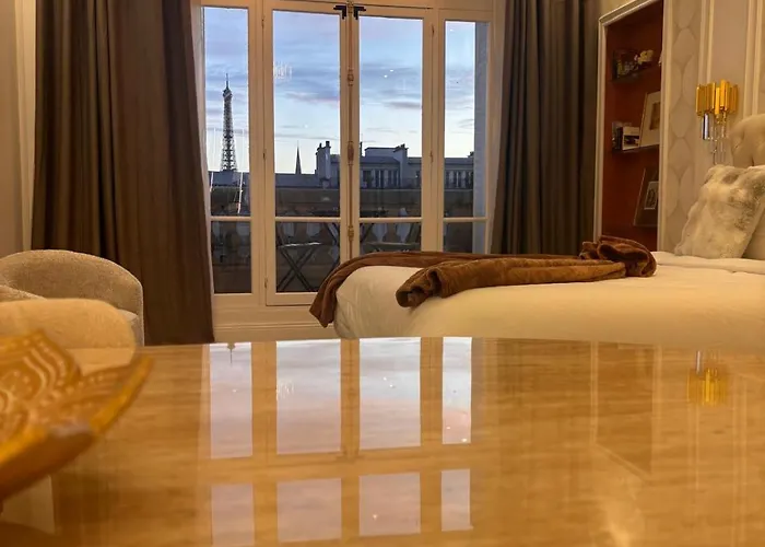 Magnifique Champs Elysees Vue Tour Eiffel Et Arc De Triomphe Apartmán Paříž